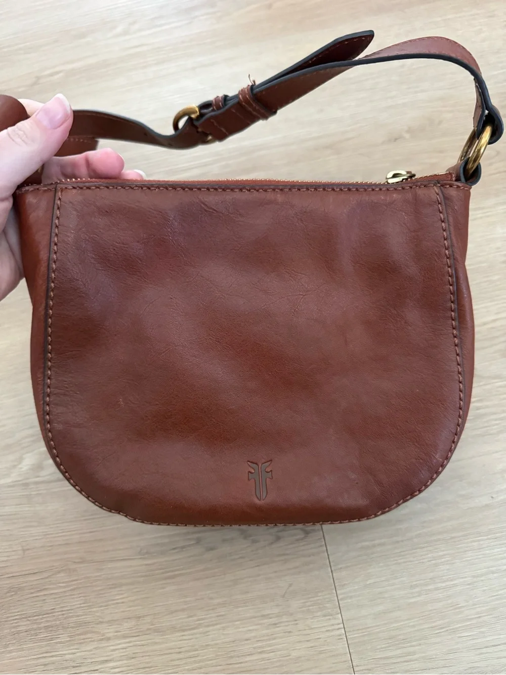 Frye Lucy Saddle Bag w/ brass hardware